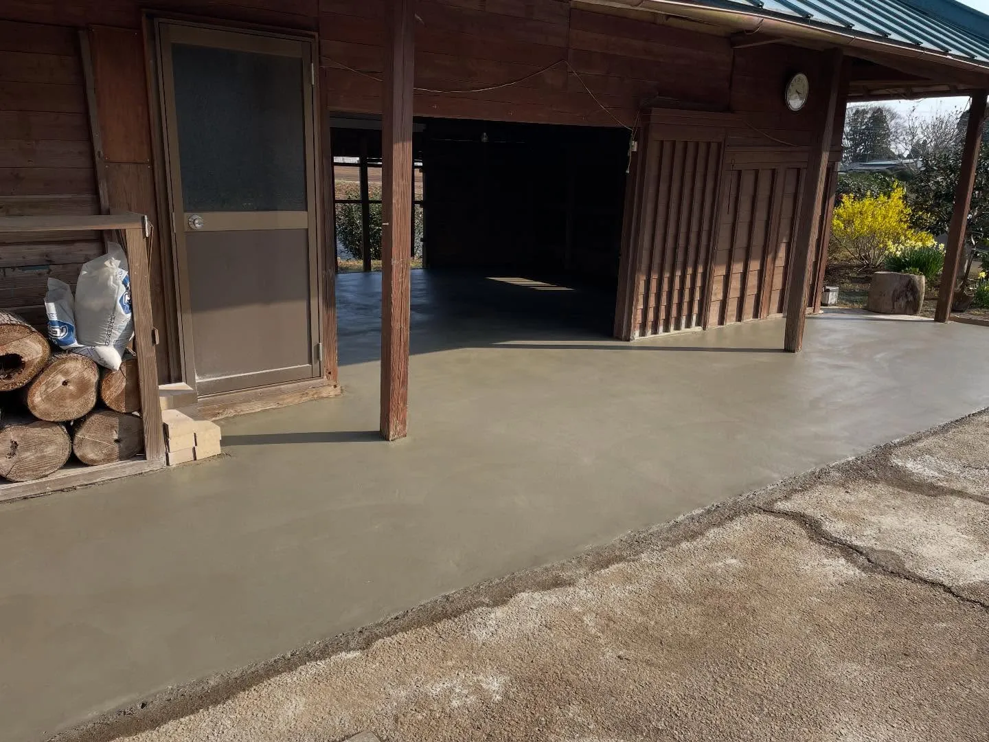 土間コンクリート打ち